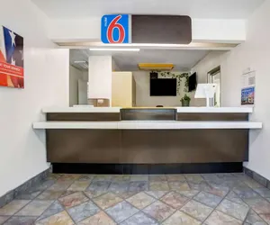 Photo 3 - Motel 6 Red Bluff, CA