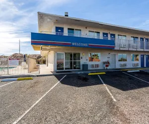 Photo 2 - Motel 6 Needles, CA