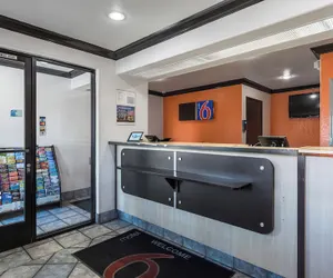 Photo 2 - Motel 6 Riverside, CA - UCR East