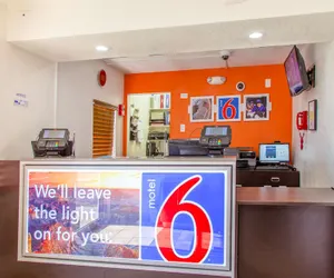 Photo 3 - Motel 6 Phoenix, AZ - Airport - 24th Street