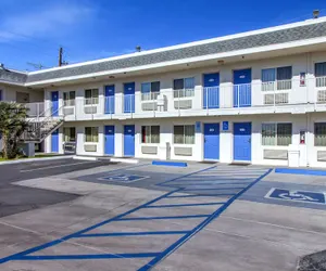 Photo 2 - Motel 6 Phoenix, AZ - Airport - 24th Street