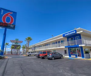 Photo 2 - Motel 6 Las Vegas, NV - Boulder Highway