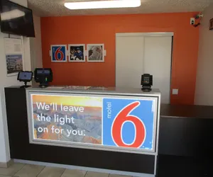 Photo 3 - Motel 6 Austin, TX - North Central