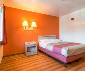 Photo 3 - Motel 6 Pomona, CA - Los Angeles