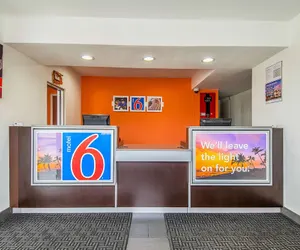 Photo 5 - Motel 6 Bakersfield, CA - Airport