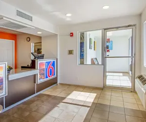 Photo 3 - Motel 6 Phoenix North - Bell Road