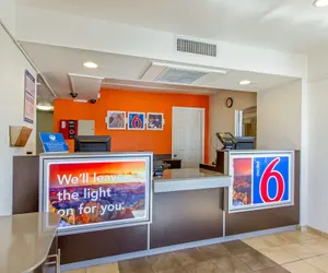 Photo 5 - Motel 6 Phoenix North - Bell Road