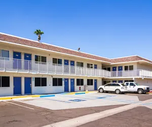 Photo 2 - Motel 6 Mesa North