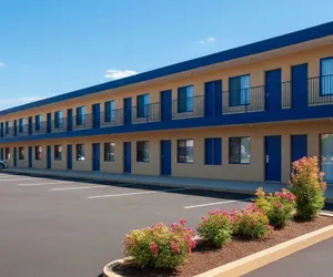 Photo 2 - Days Inn by Wyndham Rock Springs