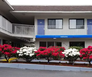 Photo 2 - Motel 6 Springfield, OR - Eugene North