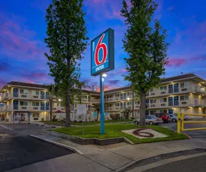 Photo 2 - Motel 6 San Bernardino, CA - North