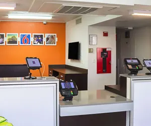 Photo 4 - Motel 6 Porterville, CA