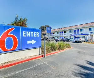 Photo 2 - Motel 6 Stockton, CA - Charter Way West