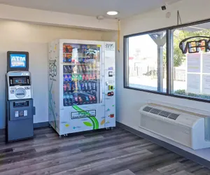 Photo 4 - Super 7 Inn by Hotel O Dallas I 20