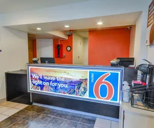 Photo 4 - Motel 6 Huntsville, TX