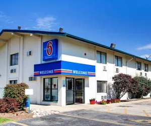 Photo 2 - Motel 6 Normal, IL - Bloomington Area