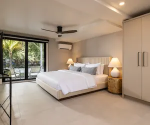 Photo 4 - Pines & Palms Resort