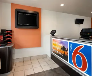 Photo 5 - Motel 6 Camarillo, CA