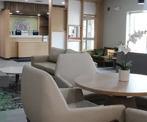 Photo 2 - Fairfield Inn & Suites by Marriott Detroit Farmington Hills