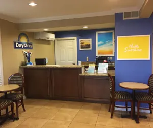 Photo 3 - Days Inn by Wyndham Kingman East