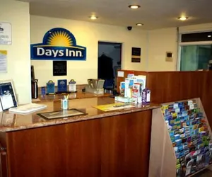 Photo 5 - Days Inn by Wyndham Oceanside