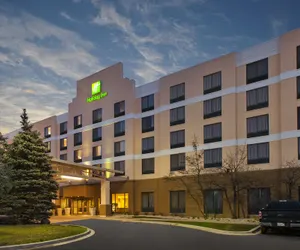 Photo 2 - Holiday Inn & Suites Bolingbrook, an IHG Hotel