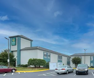 Photo 2 - Quality Inn & Suites Clemmons I-40