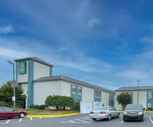 Photo 2 - Quality Inn & Suites Clemmons I-40