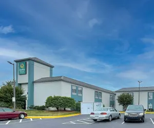 Photo 2 - Quality Inn & Suites Clemmons I-40