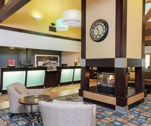 Photo 4 - Hampton Inn & Suites Cleveland-Airport/Middleburg Heights