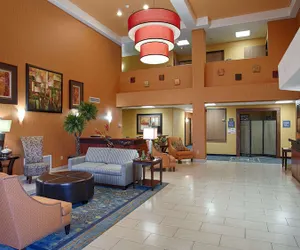 Photo 2 - Best Western Plus Fresno Inn