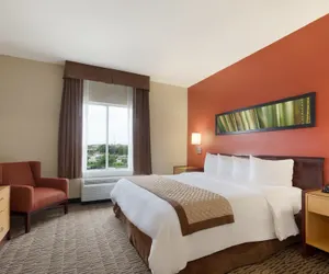 Photo 4 - Hawthorn Extended Stay by Wyndham College Station