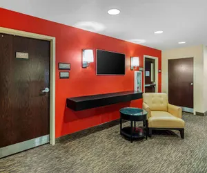 Photo 4 - Extended Stay America Select Suites Chicago O'Hare