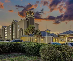 Photo 2 - La Quinta Inn & Suites by Wyndham Panama City