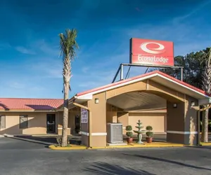 Photo 2 - Econo Lodge Defuniak Springs I-10