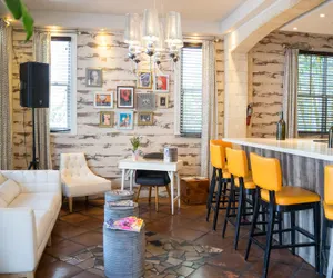 Photo 2 - Hotel Shelley