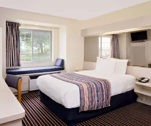 Photo 4 - Microtel Inn & Suites by Wyndham Madison East