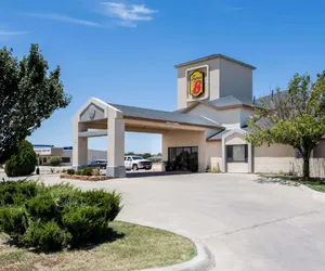 Photo 2 - Super 8 by Wyndham Midland
