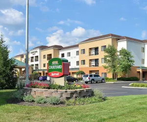 Photo 2 - Courtyard by Marriott Indianapolis South