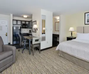 Photo 5 - Candlewood Suites Market Center, an IHG Hotel