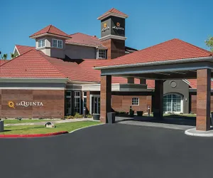 Photo 2 - La Quinta Inn & Suites by Wyndham Phoenix Chandler