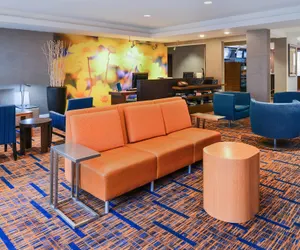 Photo 2 - Courtyard by Marriott Beaumont