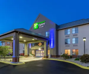 Photo 2 - Holiday Inn Express & Suites Scottsburg, an IHG Hotel