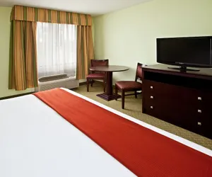 Photo 3 - Holiday Inn Express & Suites Scottsburg, an IHG Hotel