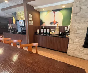 Photo 4 - Fairfield Inn & Suites by Marriott Atlanta Suwanee