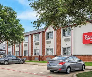Photo 2 - Red Roof Inn & Suites Euless - DFW Airport Southwest