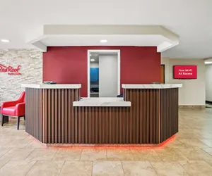 Photo 5 - Red Roof Inn & Suites Euless - DFW Airport Southwest