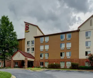 Photo 2 - Red Roof Inn PLUS+ Raleigh Downtown – NCSU/Conv Center