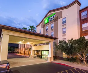 Photo 2 - Holiday Inn Express Hotel & Suites Phoenix-Airport, an IHG Hotel