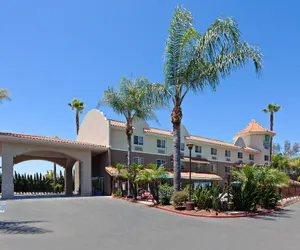 Photo 2 - Holiday Inn Express Hotel & Suites San Diego-Escondido, an IHG Hotel